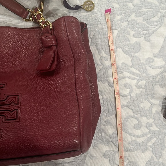 Tory Burch purse. - Picture 8 of 10